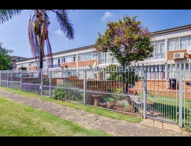 3 BEDROOM APARTMENT FOR SALE IN ALLEN GROVE